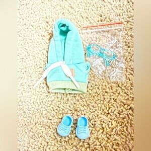 Labubu pin for love outfit